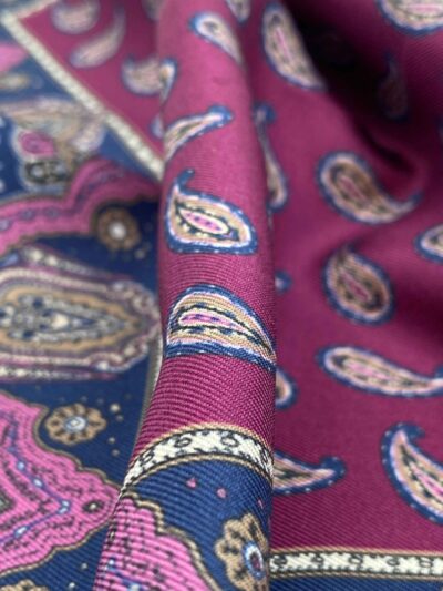 pochettes seda buona fortuna pañuelos exclusivos comprar online moda italiana panuelo estampado burdeos azul shop desplegado