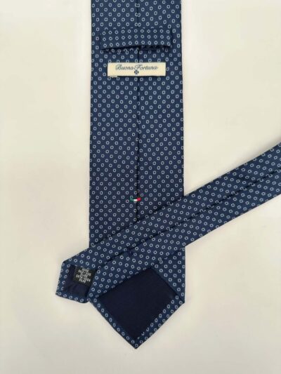 tienda online ropa hombre exclusiva corbatas ceremonia seda twill azul marino ovalos celestes detalle