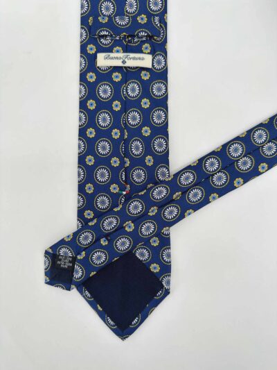 tienda online ropa hombre exclusiva corbatas ceremonia twill seda azul margaritas blancas detalle