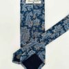 tienda online ropa hombre exclusiva corbatas ceremonia twill seda azul marino amebas azules blanco detalle