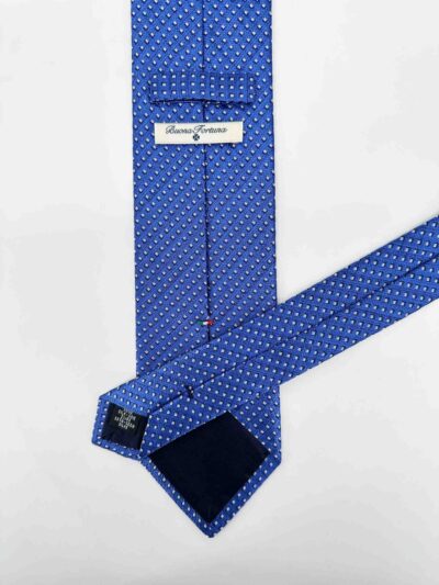 tienda online ropa hombre exclusiva corbatas ceremonia seda jacquard azul rombos blancos detalle